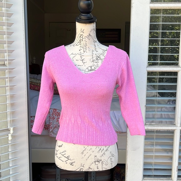My Tina Pink knitted stretchy fitted sweater in size S - Picture 2 of 7